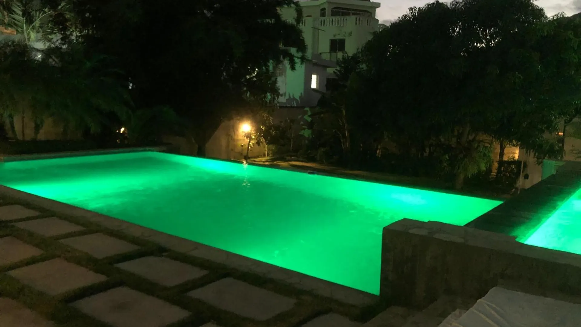 Villa Las Orquideas Terraza Y Piscina Grande, Vista A La Montana!! Puerto Plata