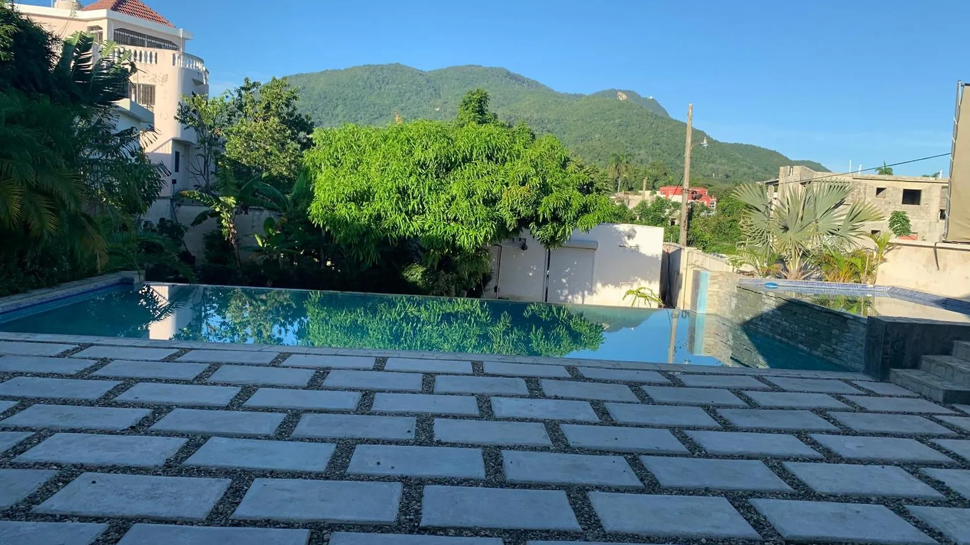 Villa Las Orquideas Terraza Y Piscina Grande, Vista A La Montana!! Puerto Plata